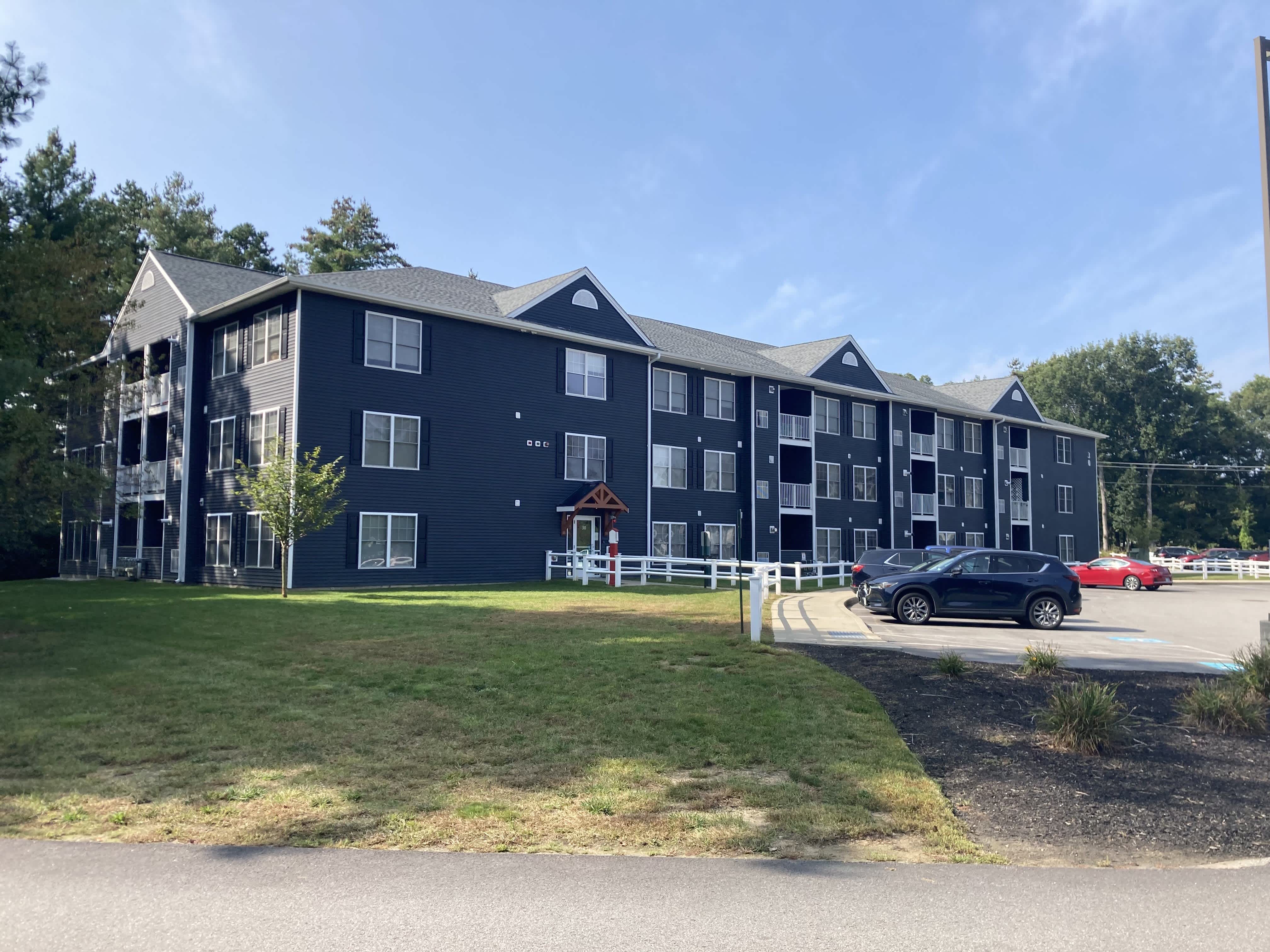 Hollis Commons – photo 1