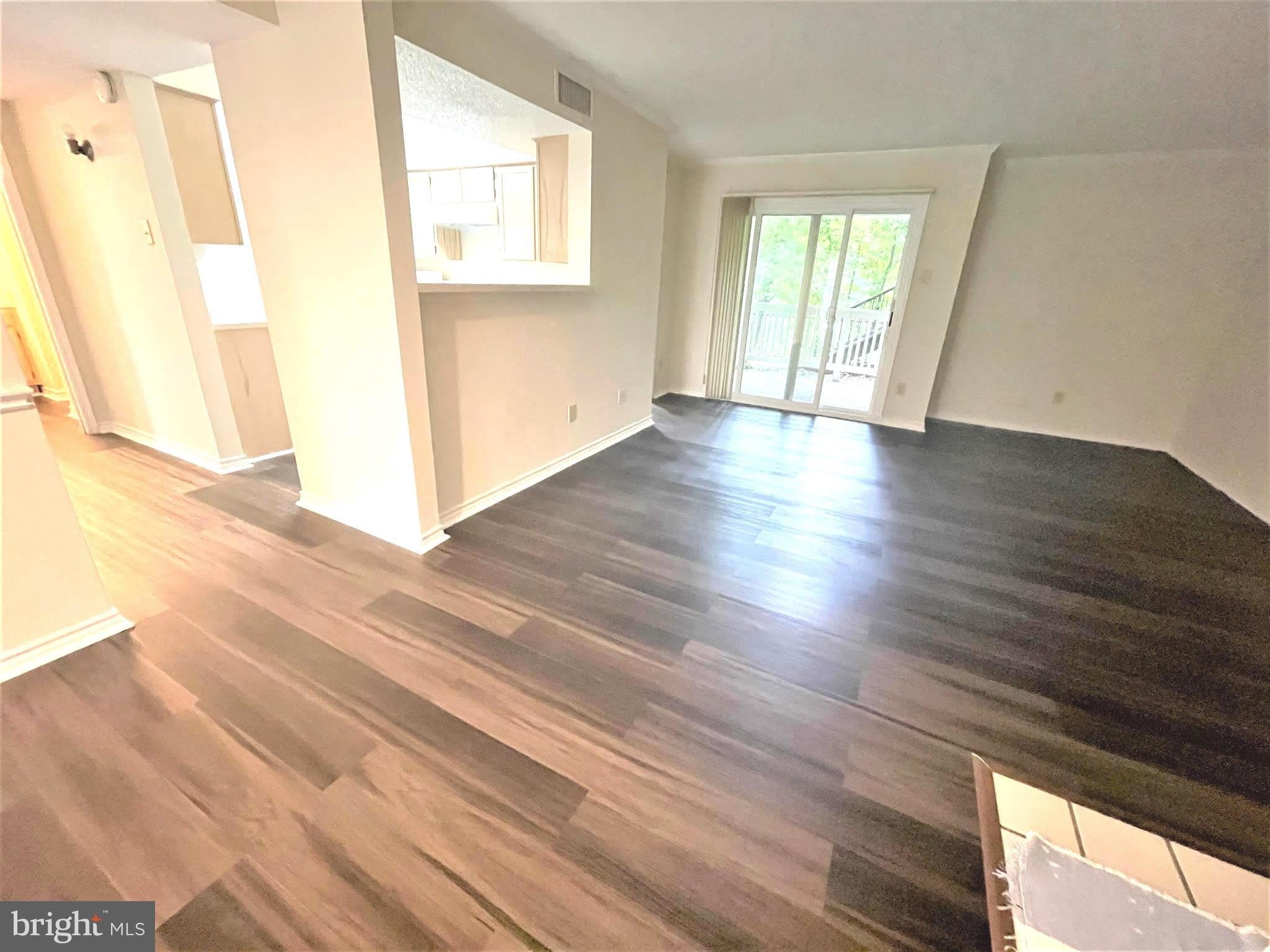 1505 LINCOLN Way – photo 2