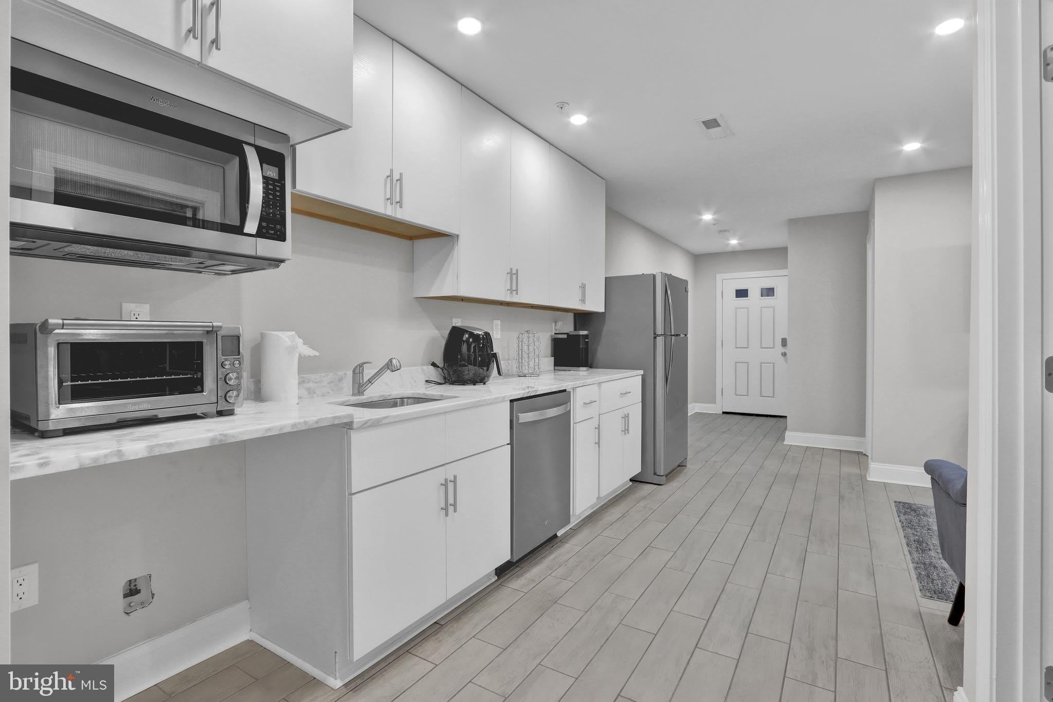 1167 Morse Street Ne – photo 4