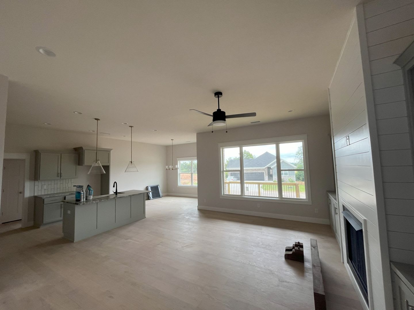 Beautiful Brand New 4 Bedroom 2 Bath Home On A Cul De Sac In The Exclusive Lion S Gate Neighborhood – photo 4