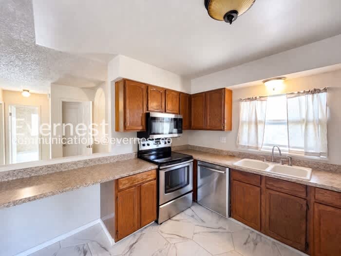 4260 Dye Street – photo 4
