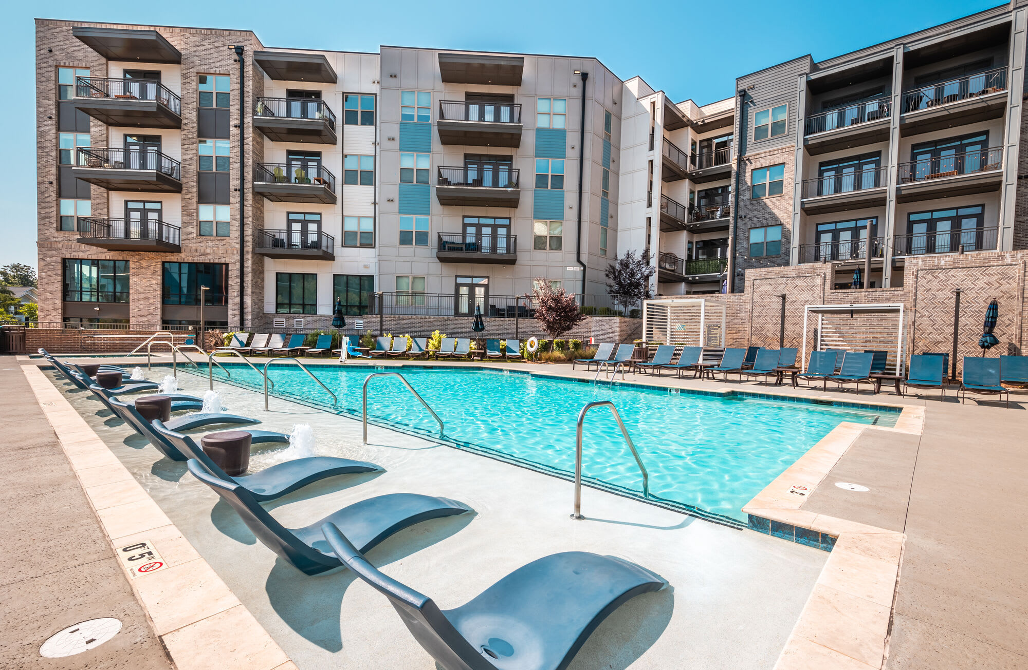 Village at Commonwealth – photo 2