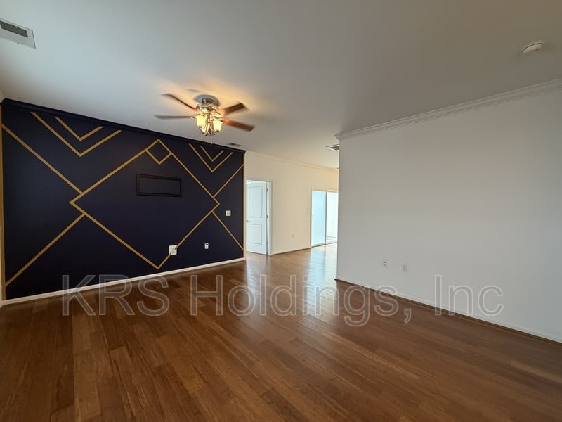1517 Rollesby Way – photo 3