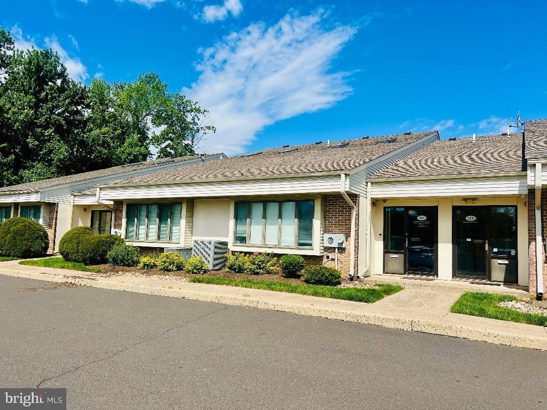 109 E PENNSYLVANIA Boulevard – photo 2