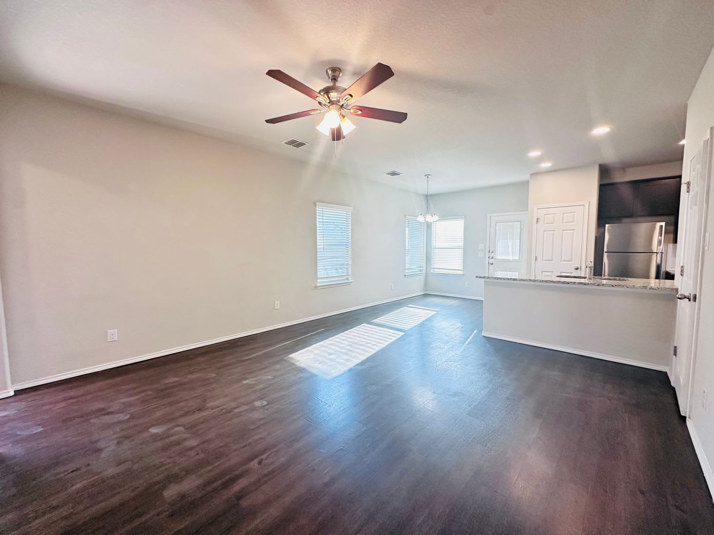 Luxury Townhome Near Randolph Afb – photo 3