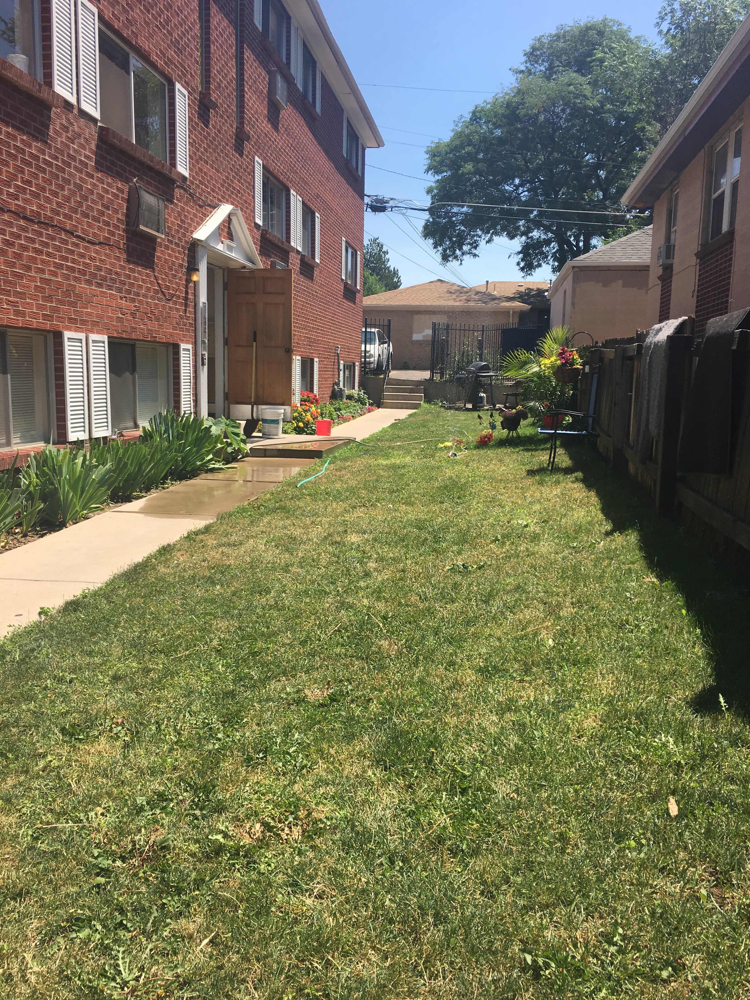 1752 Chester St – photo 3