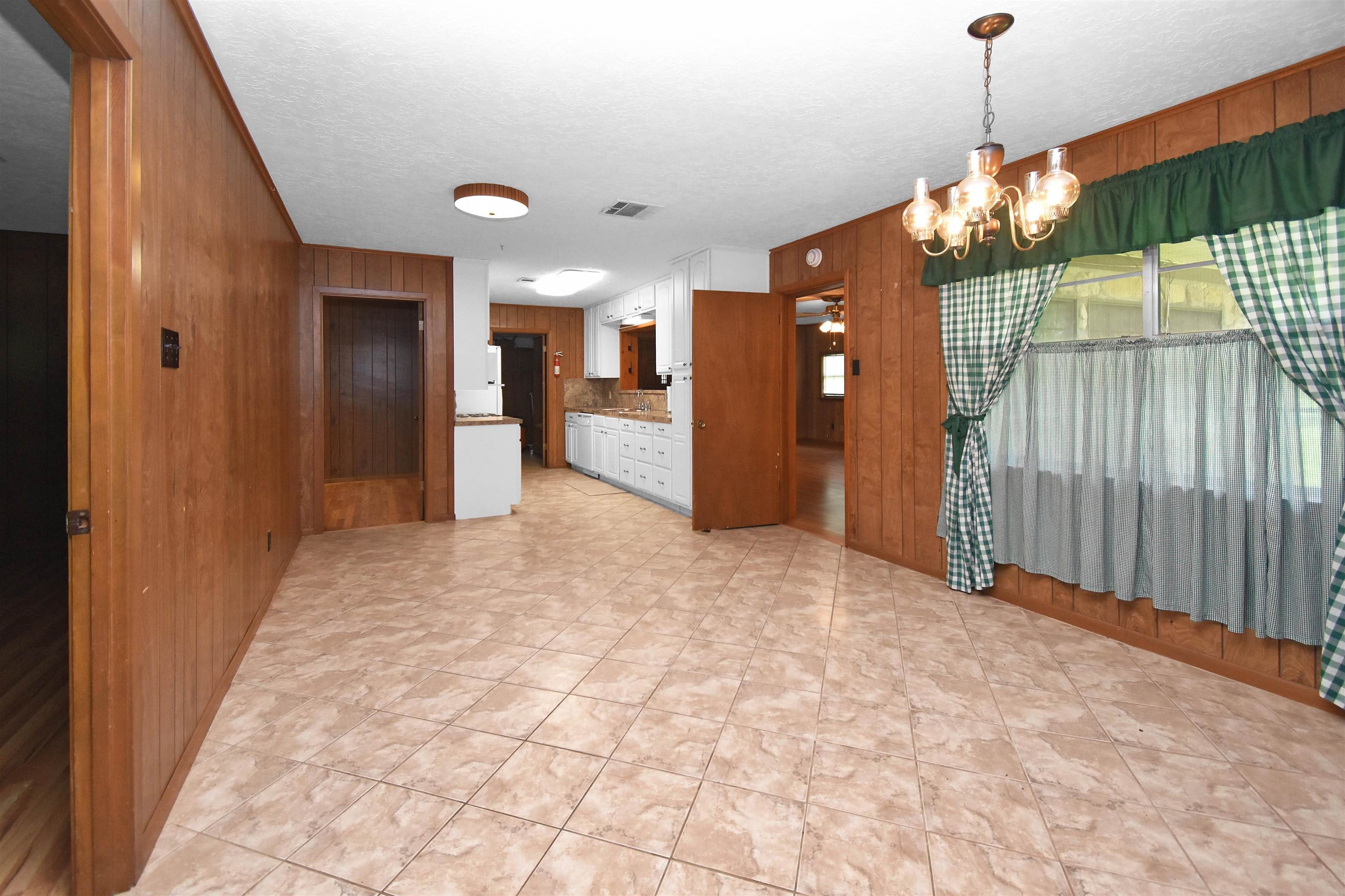 125 McPherson Dr. – photo 3