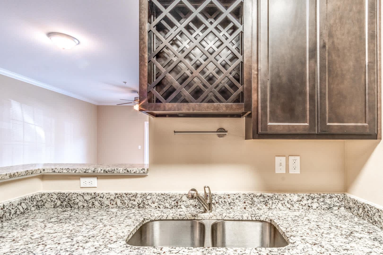 Beautiful Two Bedroom Apartment in Fort Walton Beach! – photo 4