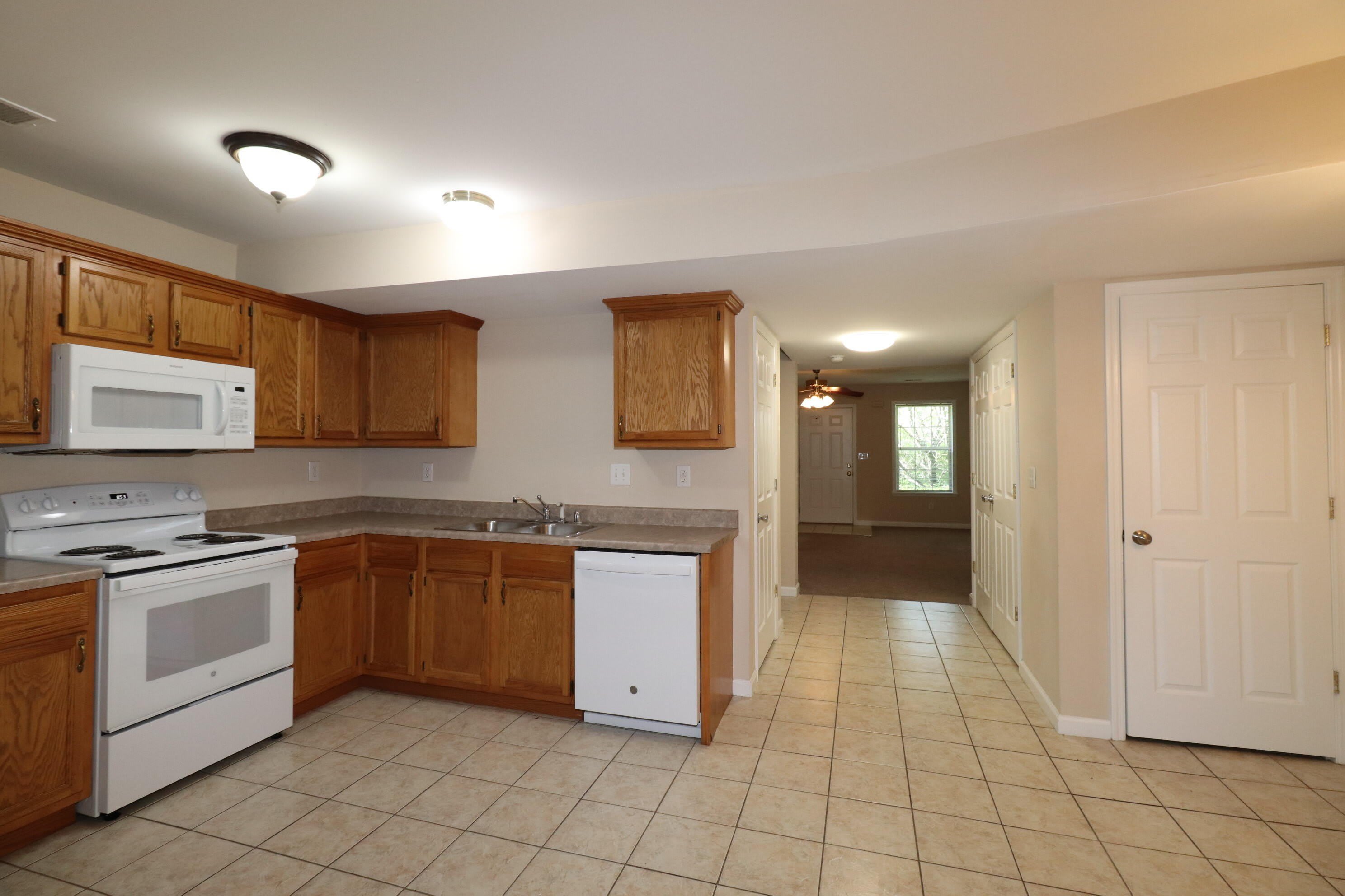 403 John Sutherland Drive – photo 5