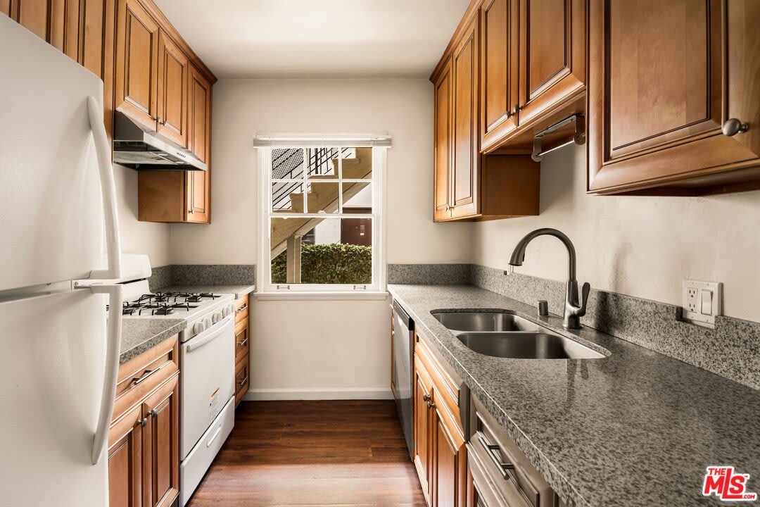 1235 10Th St – photo 5