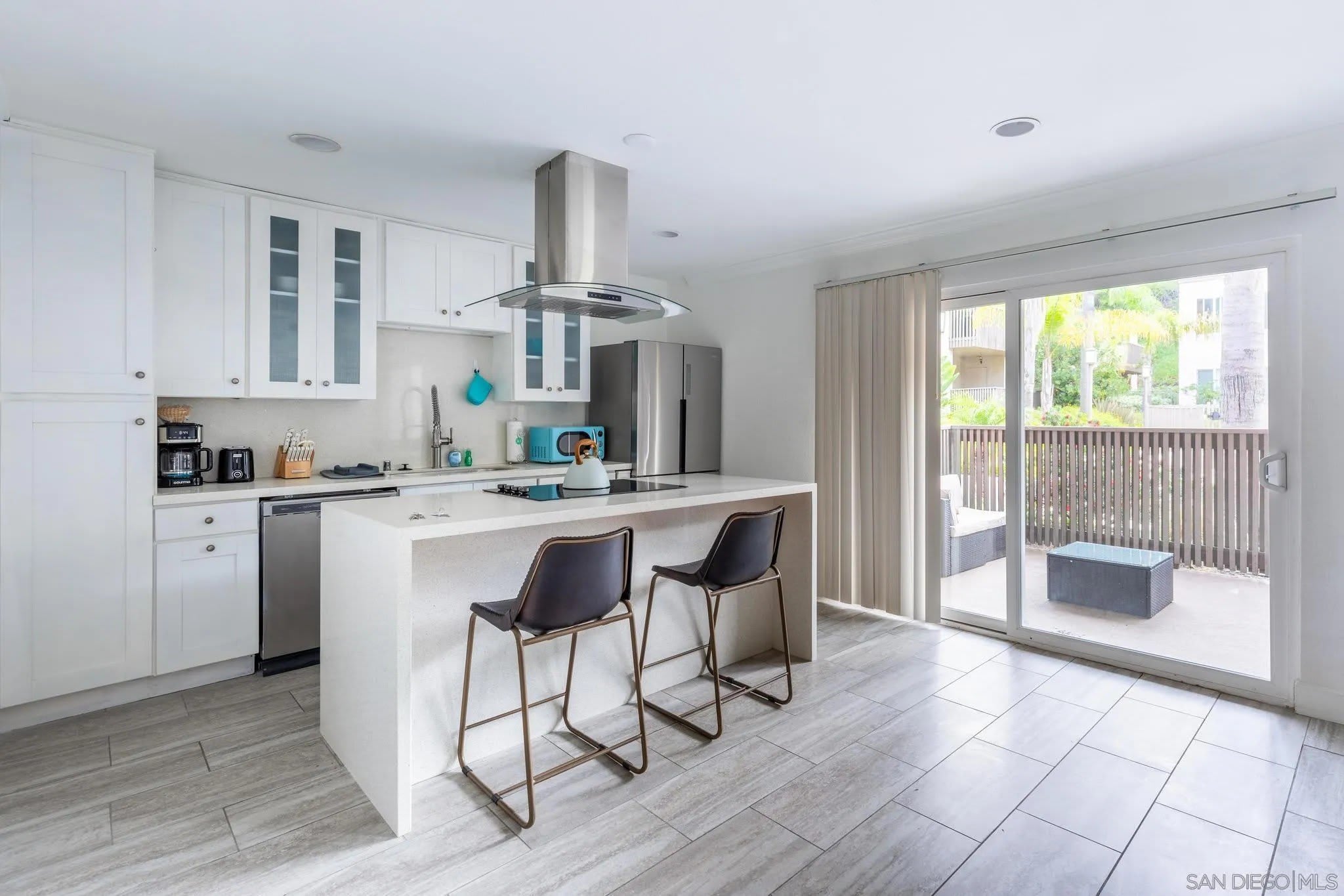 8529 Villa La Jolla Drive – photo 1