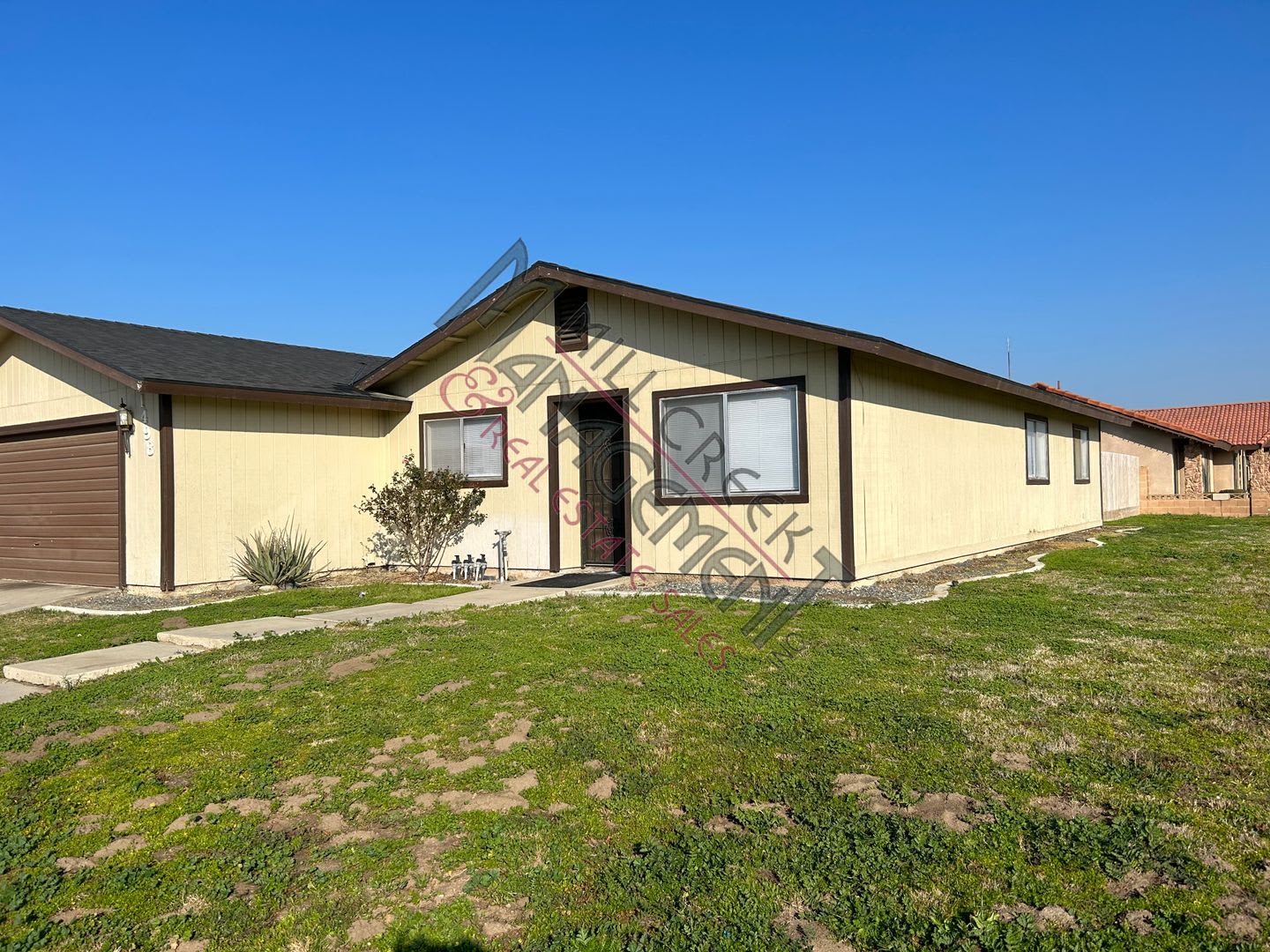 Home in Tulare – photo 1