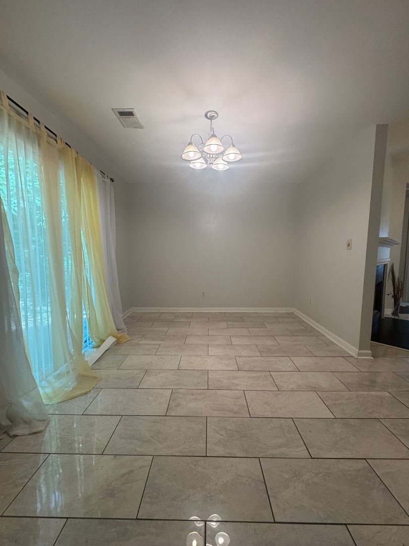 Charming 3BR House in Hampton – photo 4