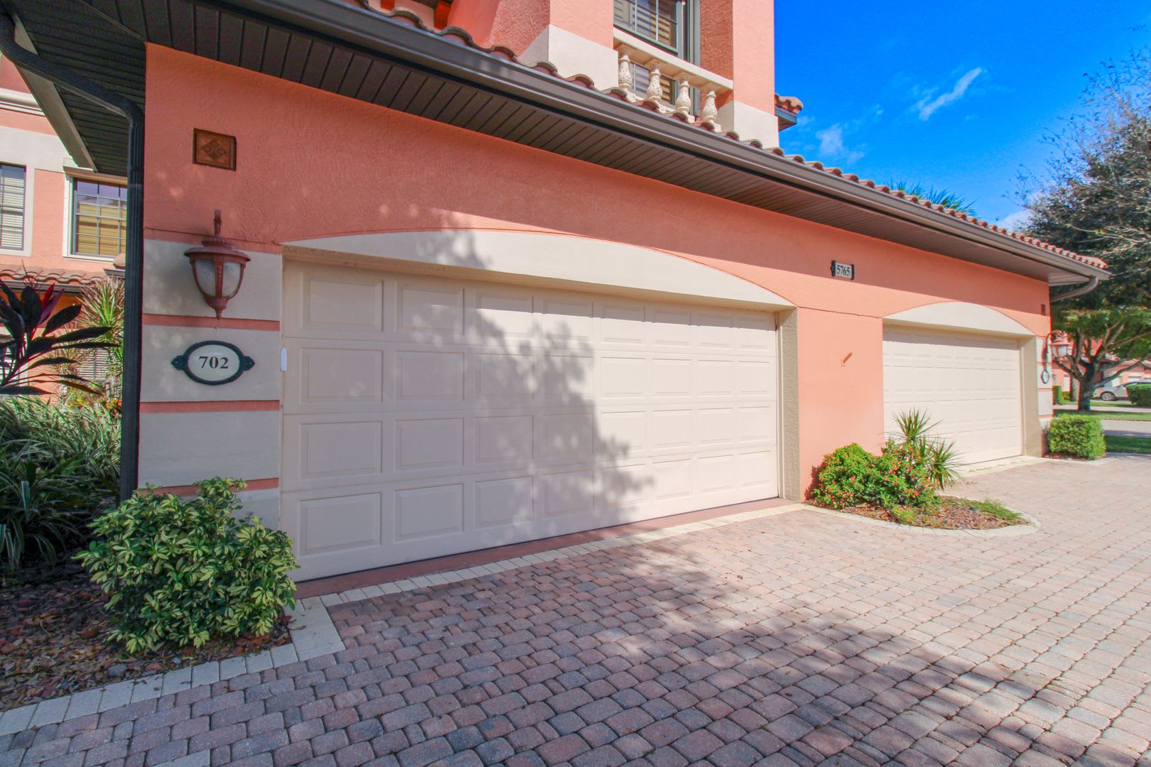 The Strand Completely Remodeled Georgous 2 2 Ground Floor Coachhome Social Membership With Golf Course View For Season – photo 3