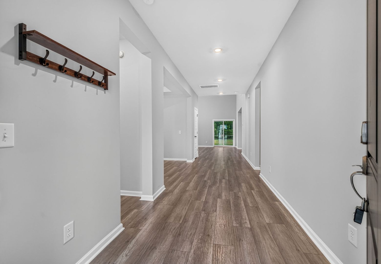 Modern Living in Summerville – photo 5
