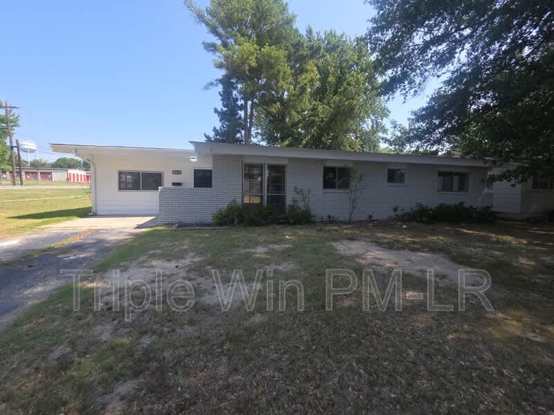 1516 Gregory St – photo 1