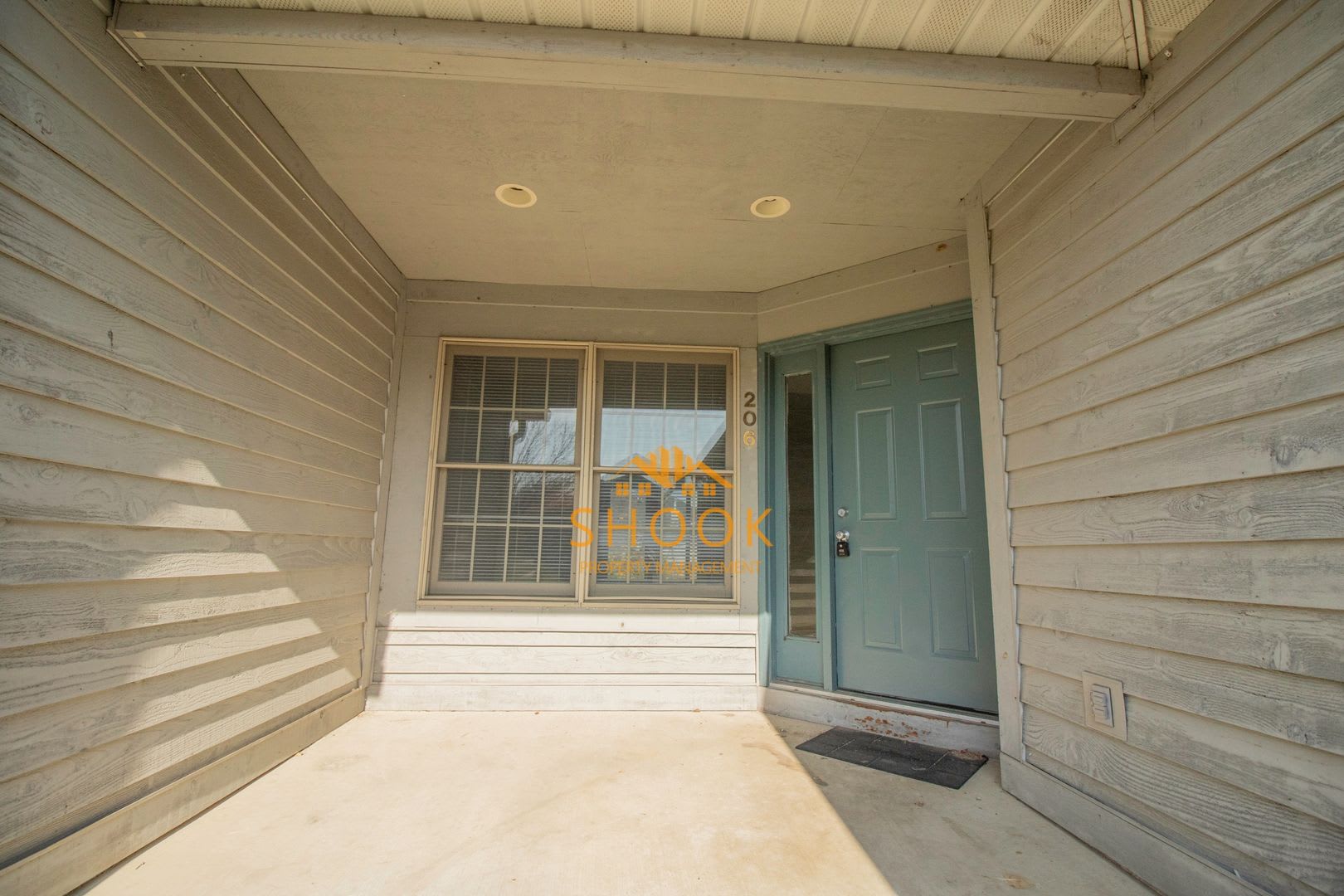 Large Townhome Lots Of Space – photo 2