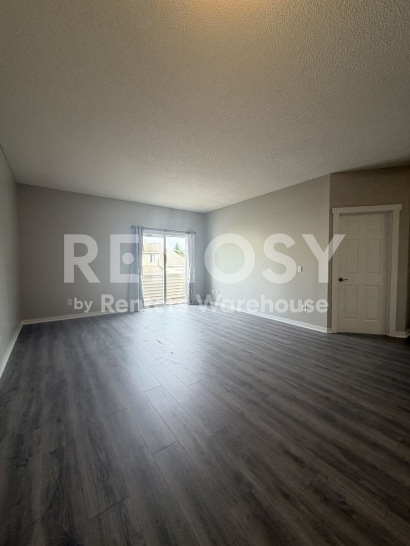Available Now 3 Bedroom 2 Bath Townhouse In Woodbury – photo 4