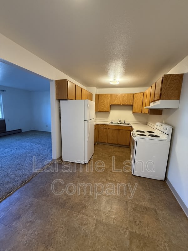 1609 East Baker Street – photo 3