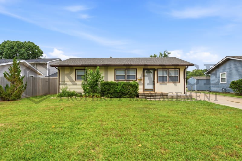 3349 South Vine Street – photo 1