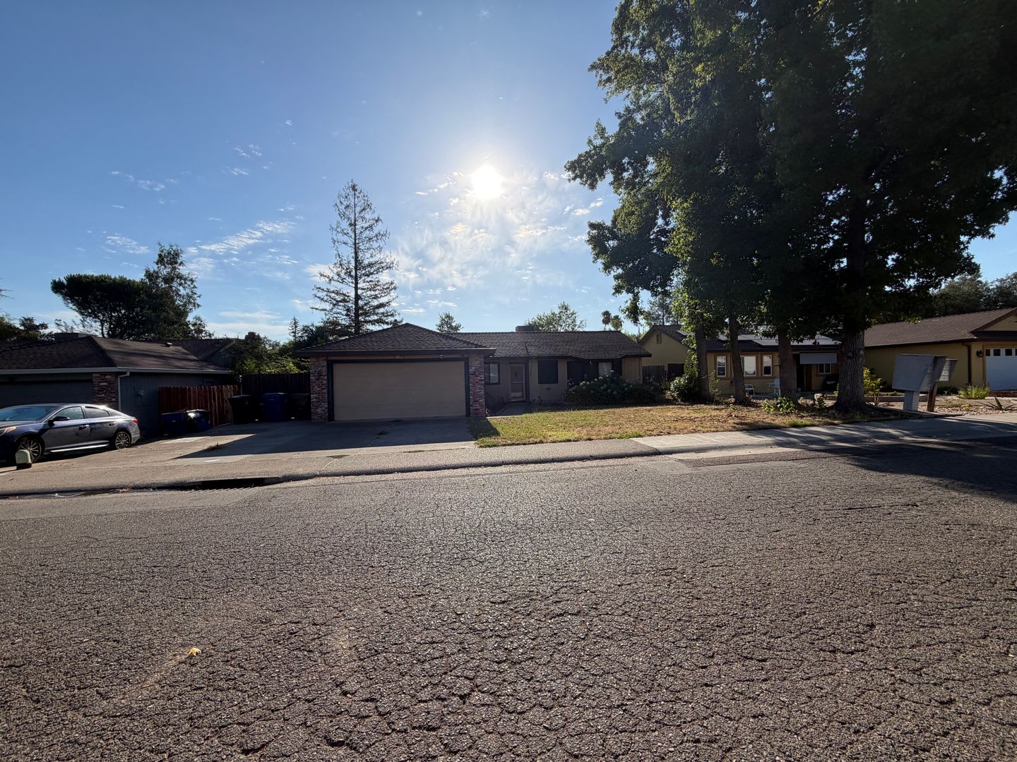 Cute house with huge yard 2 bedroom 2 bath – photo 2