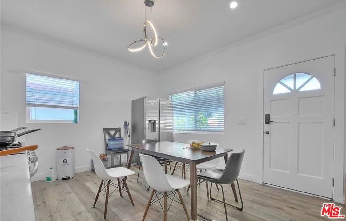 2927 S Catalina St – photo 2
