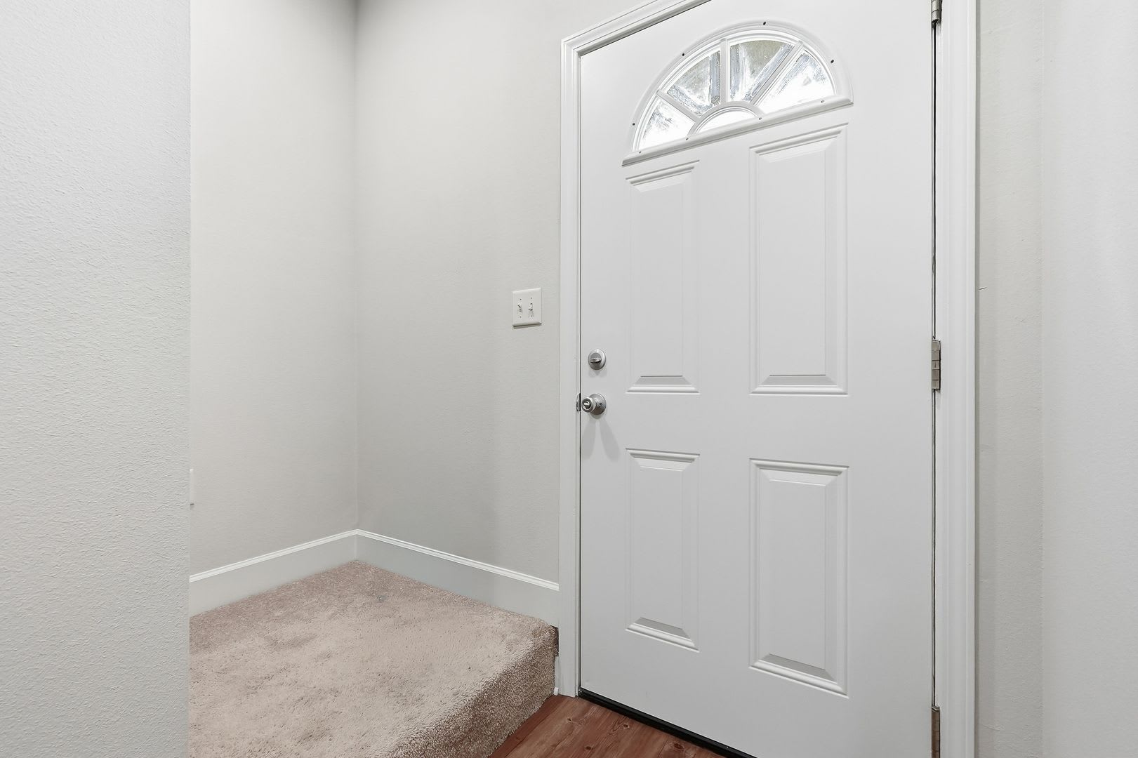 Beautiful Townhome in Arbor Lakes! – photo 4