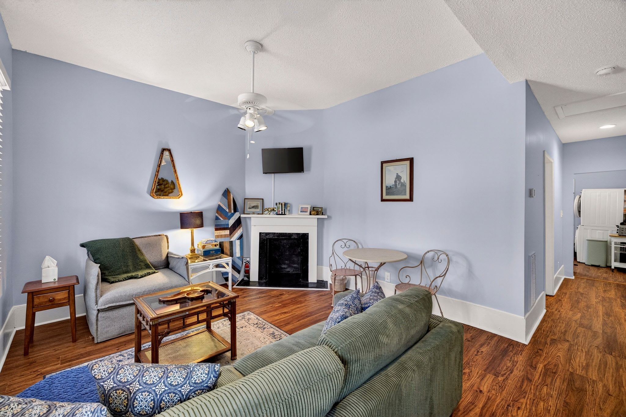 534 E Gordon Ln – photo 3