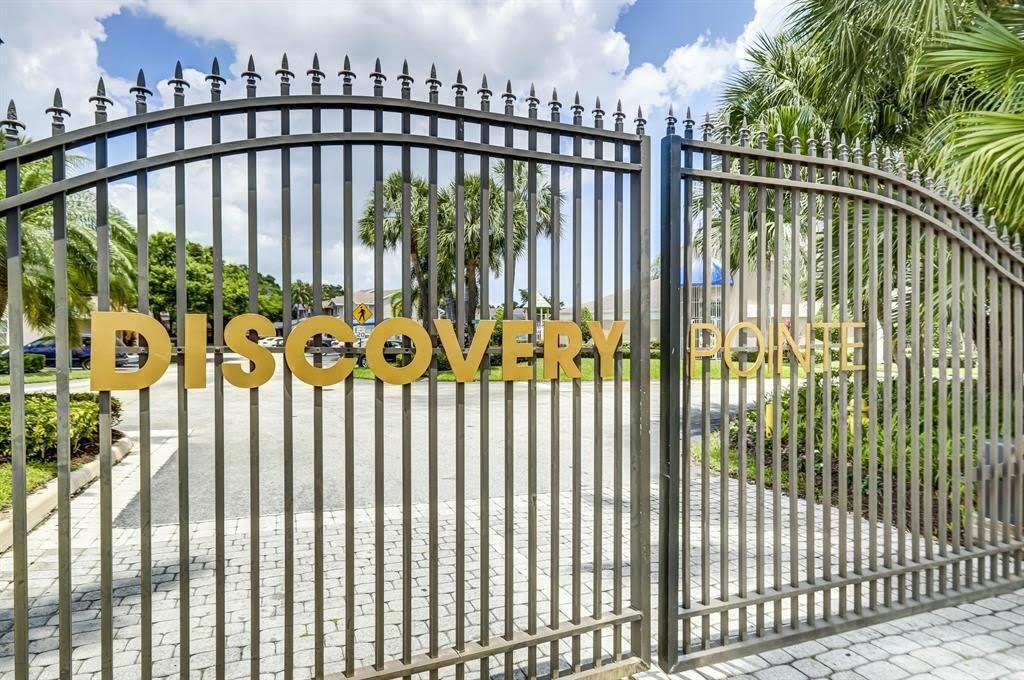 2147 Discovery Circle W – photo 2