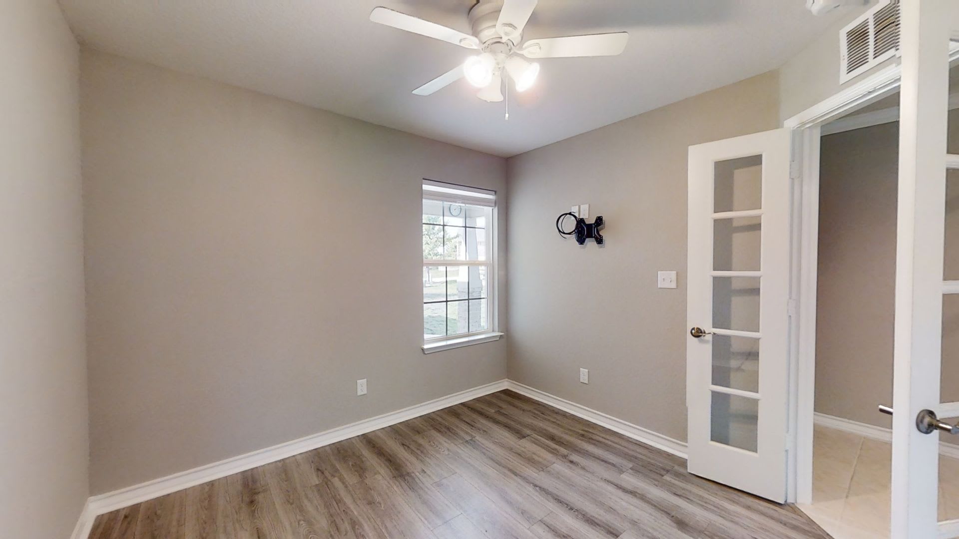 GORGEOUS 3bd/2ba – photo 5