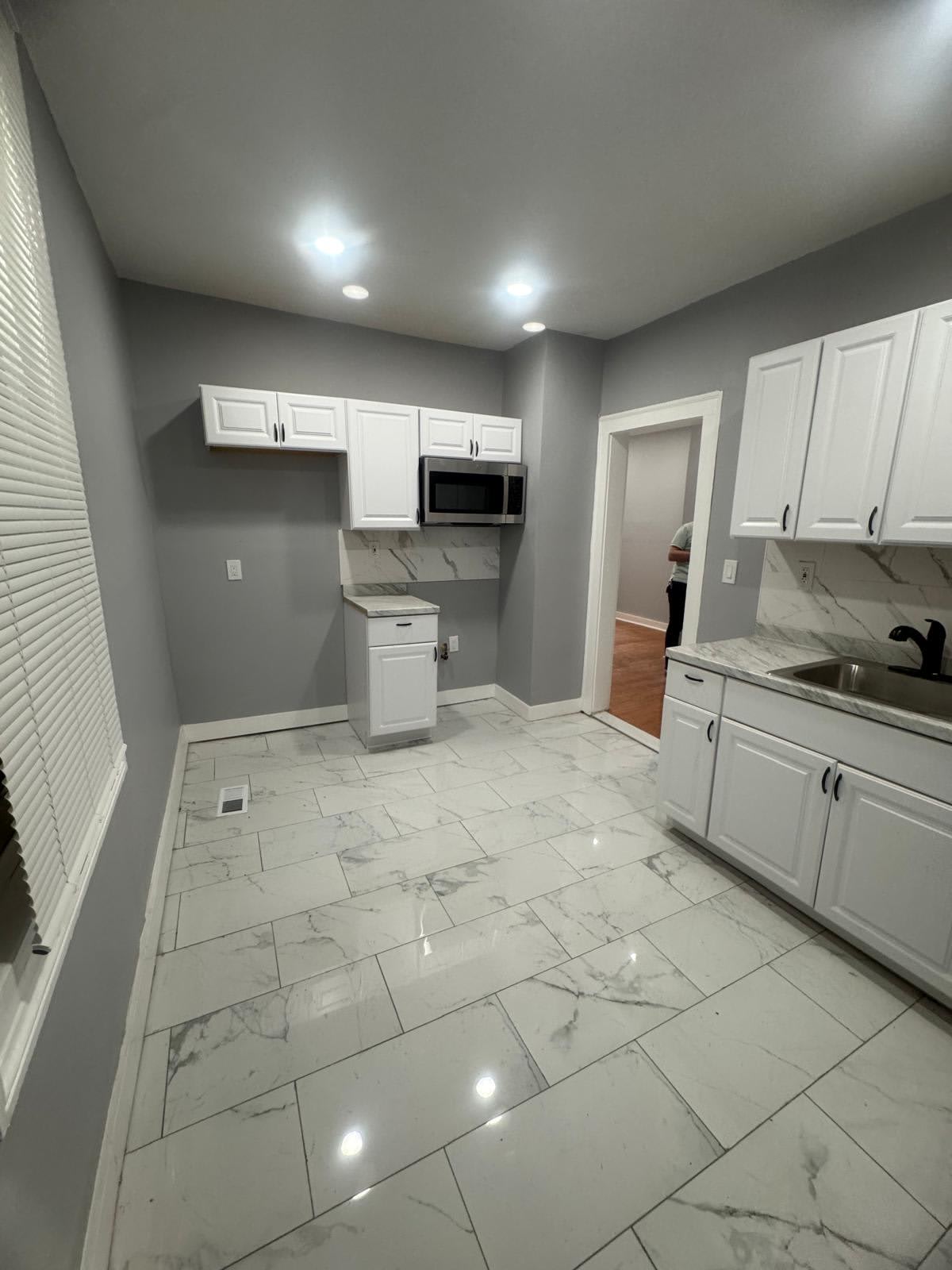 596 Ferry Street – photo 1