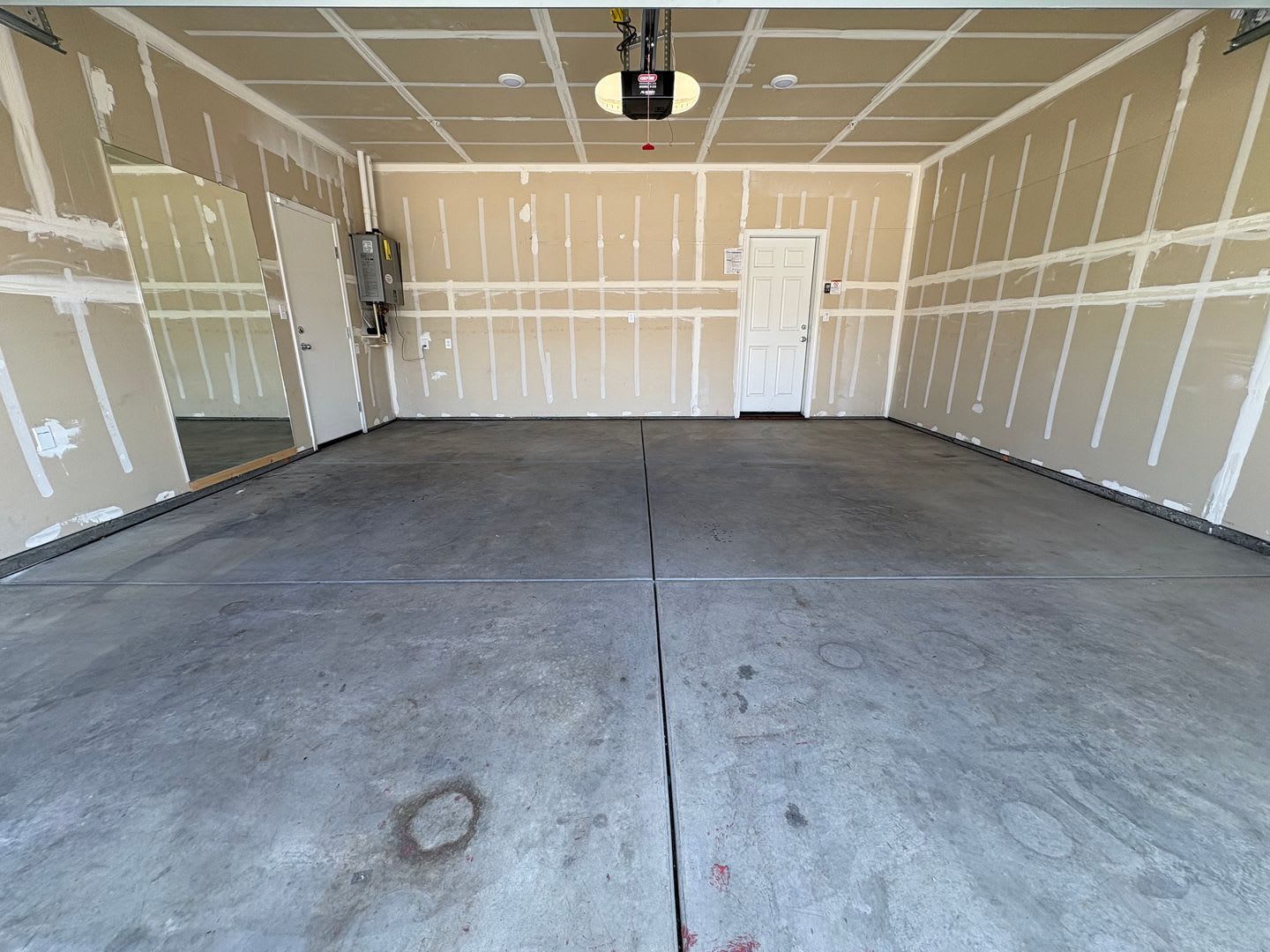 SE Visalia Home Available Now! – photo 2