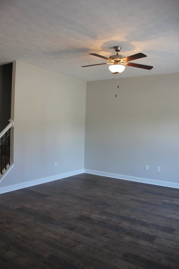 Townhouse for Rent in Cedar Point – photo 4