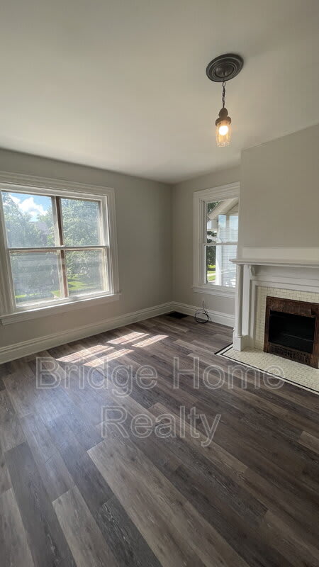401 N McKean St – photo 4