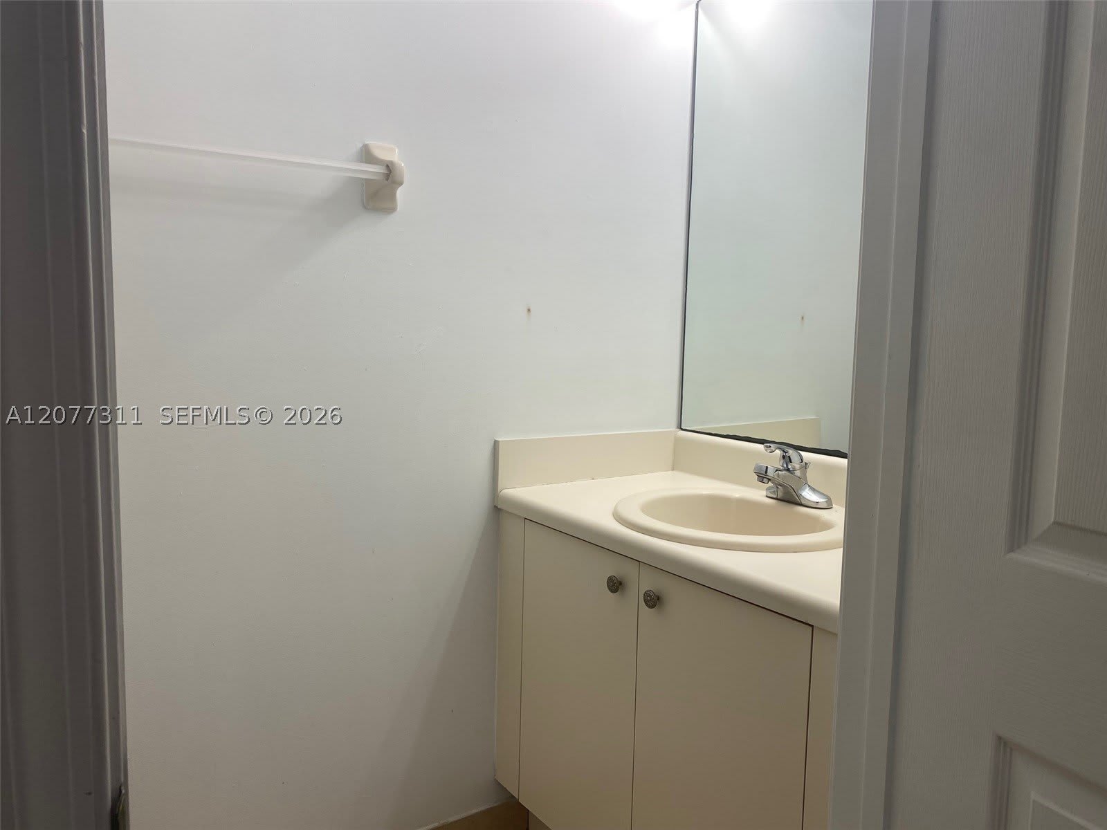 4218 Vineyard Cir – photo 3