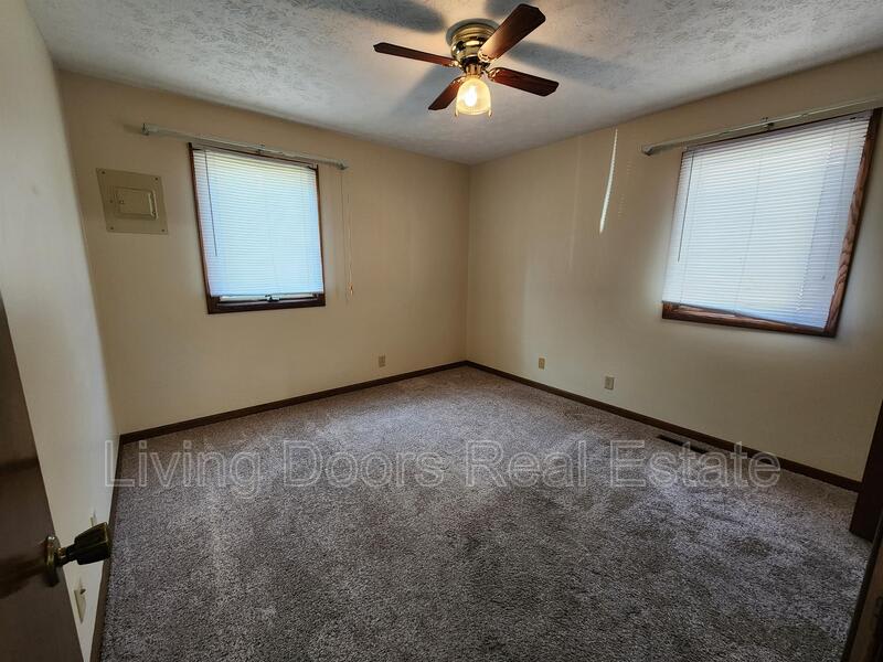 2043 South St – photo 5