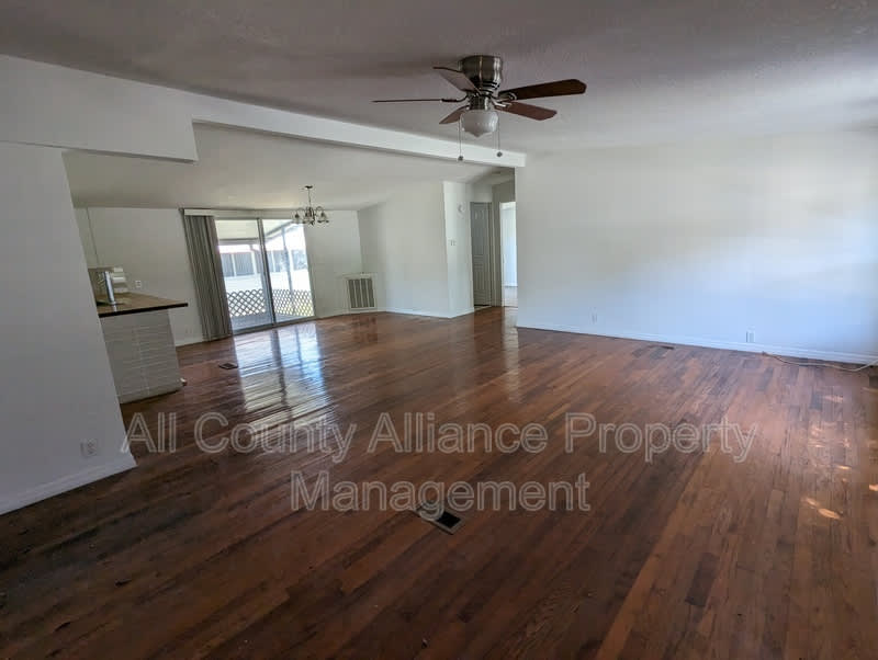 34335 Lodge Dr – photo 4