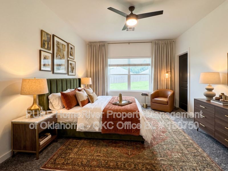 305 E 7th St – photo 5