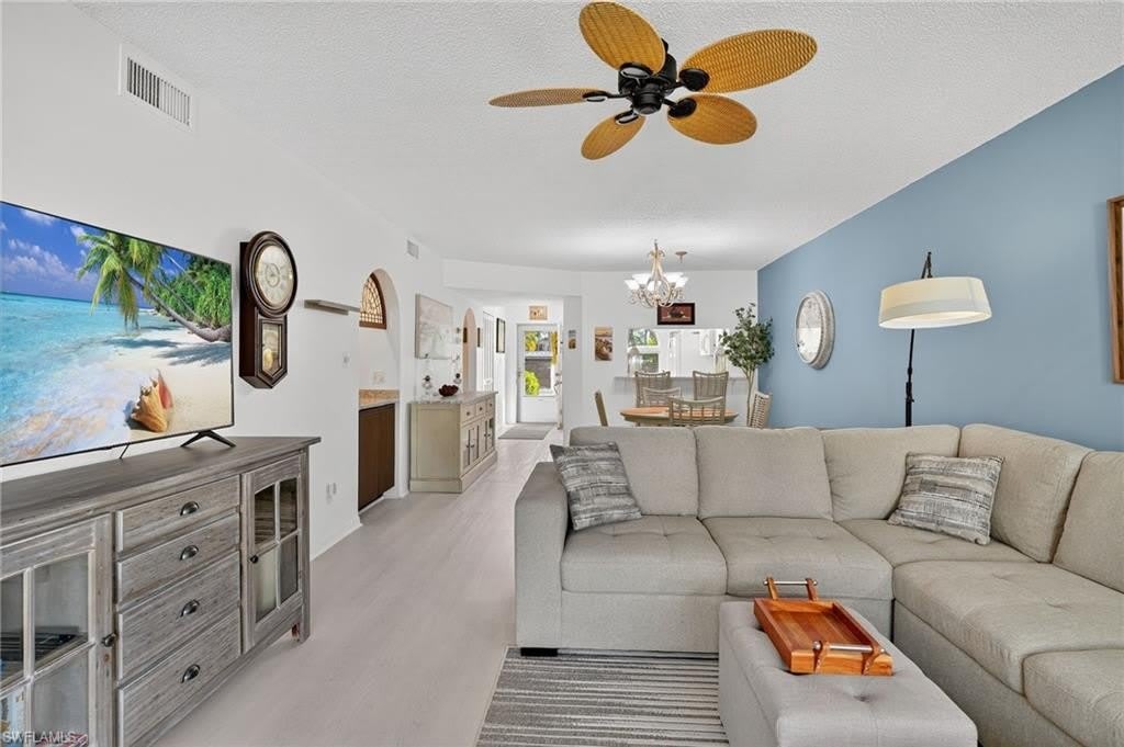 705 Augusta Blvd – photo 1