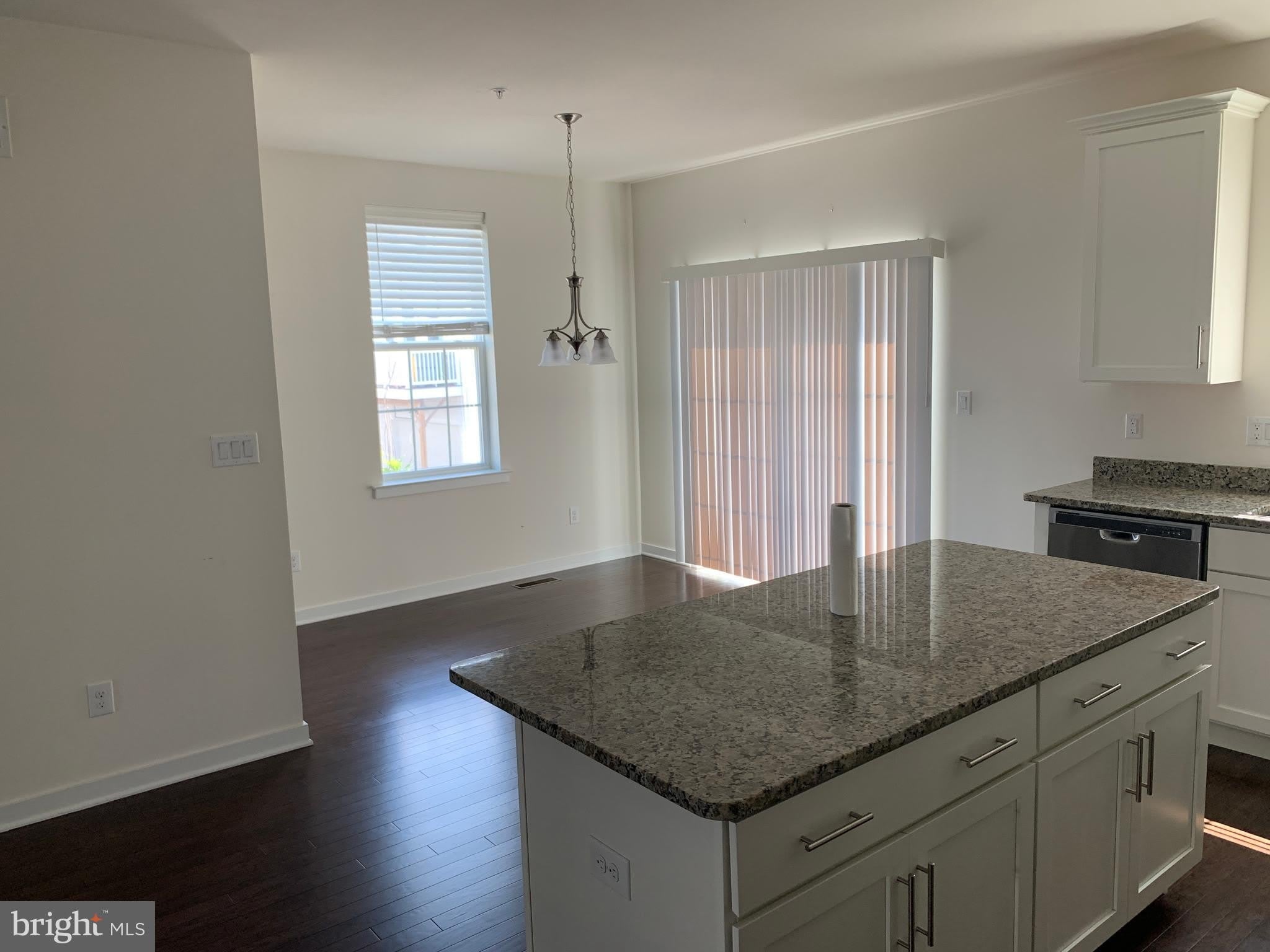 16 Manchester Drive – photo 3