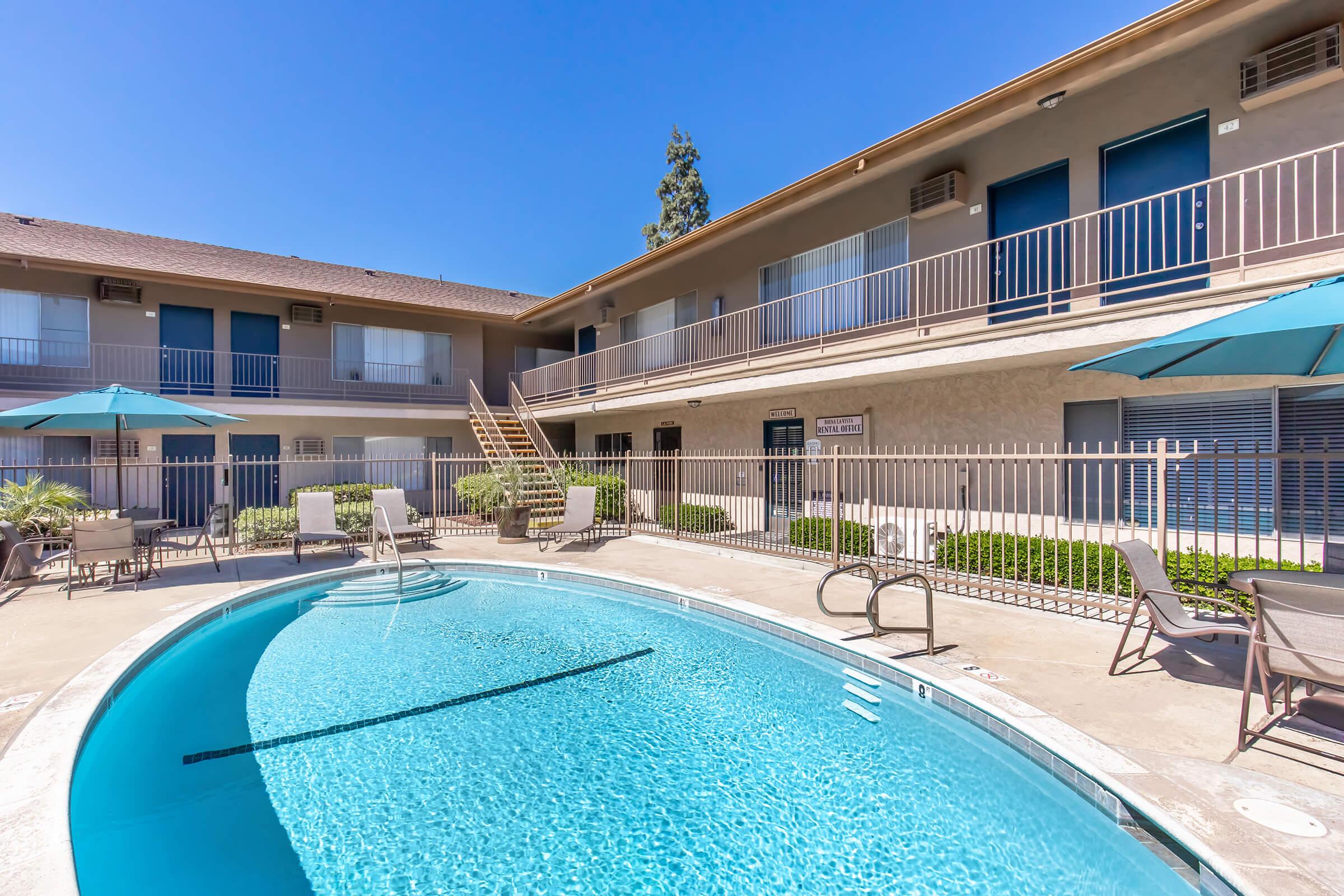 Buena La Vista Apartment Homes – photo 1