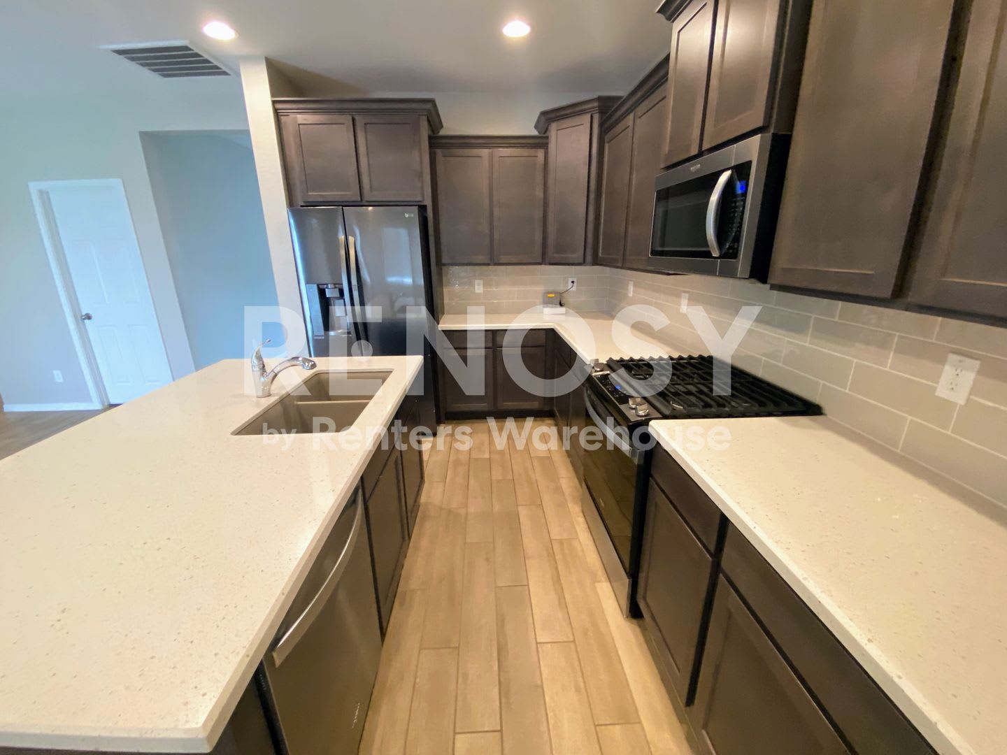 Ideal 5 Br + Loft 3 Br 2 Cg Home Near I-10 and Avondale Blvd in Avondale – photo 3
