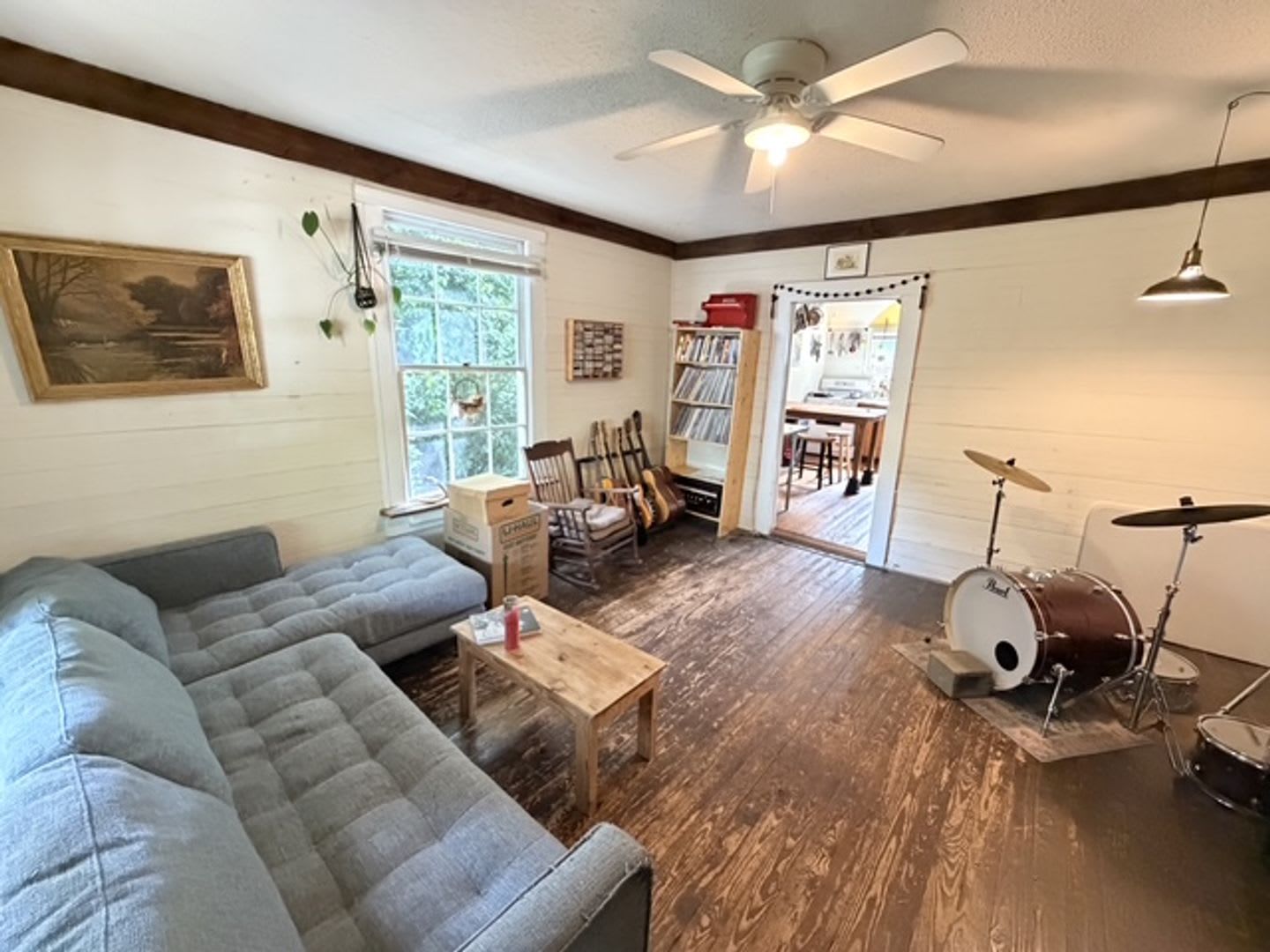 Two Bedroom Cozy House! – photo 3
