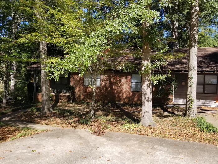 1060 Sourwood Court – photo 2