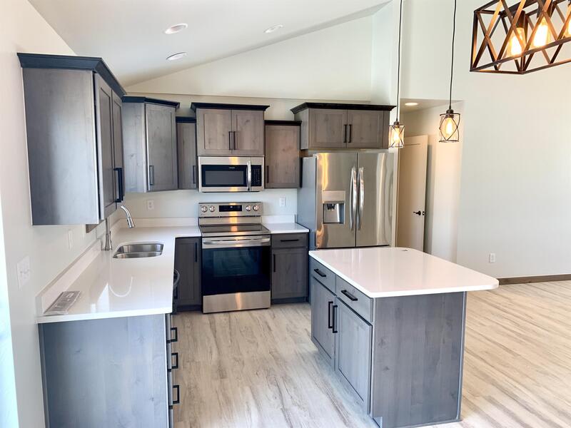 3915 Swan Road – photo 5