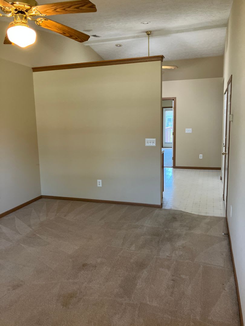 Ranch With 2 Bedrooms 1 Bath And 1 Car Attached Garage – photo 4