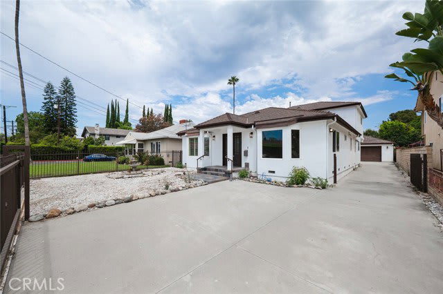 15147 Otsego Street – photo 3