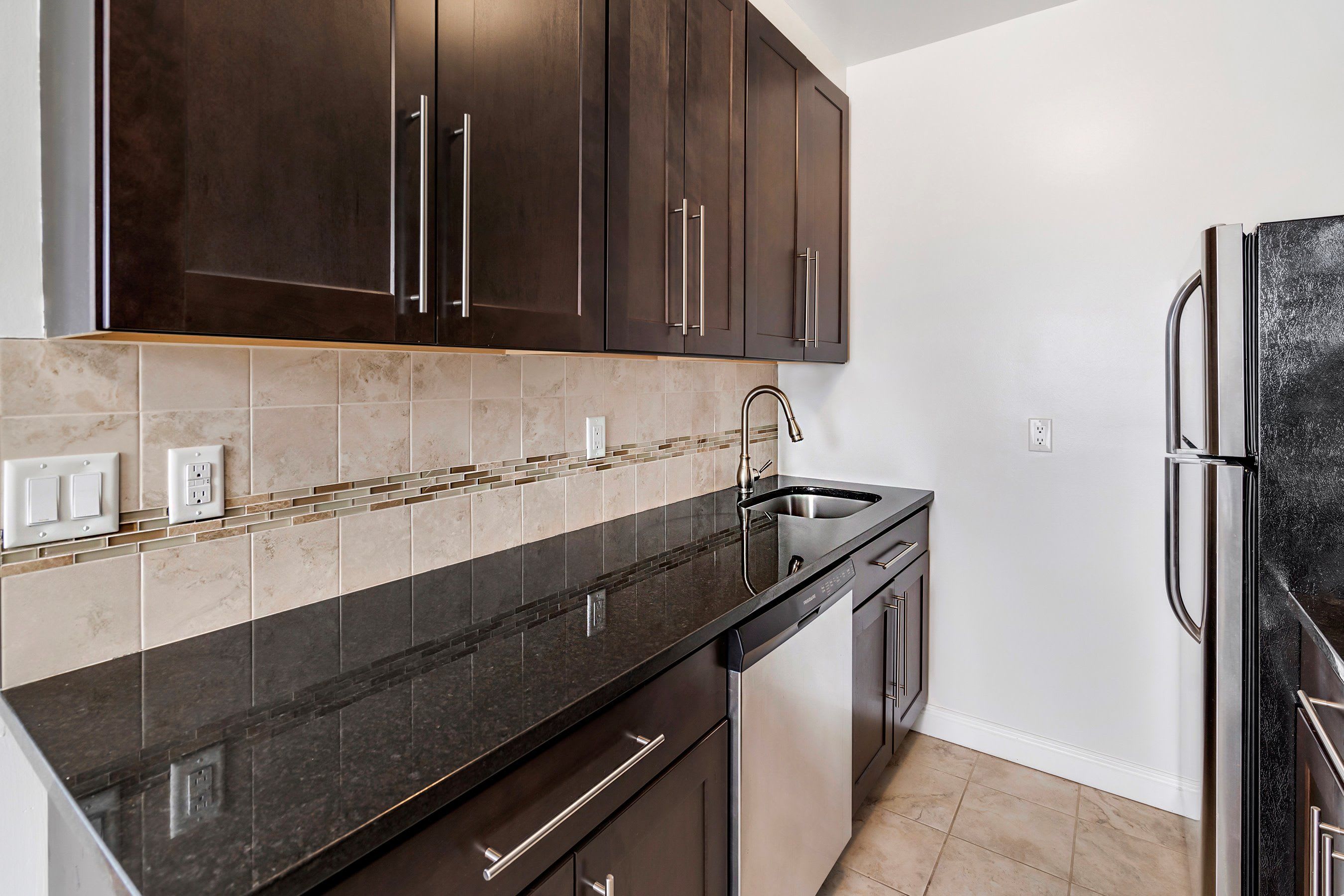 64 Park Avenue – photo 2