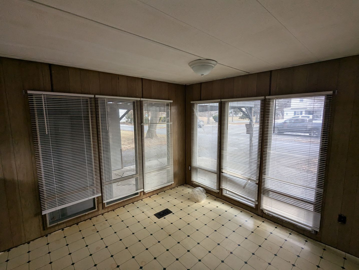 5 Main Street – photo 5