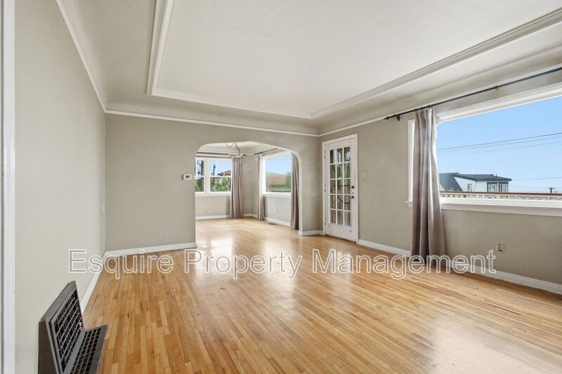 2381 HYLAND AVE – photo 4